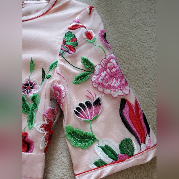 Chicwish embroidered pink mesh floral short dress Medium (fits size small) prom - Picture 15 of 16